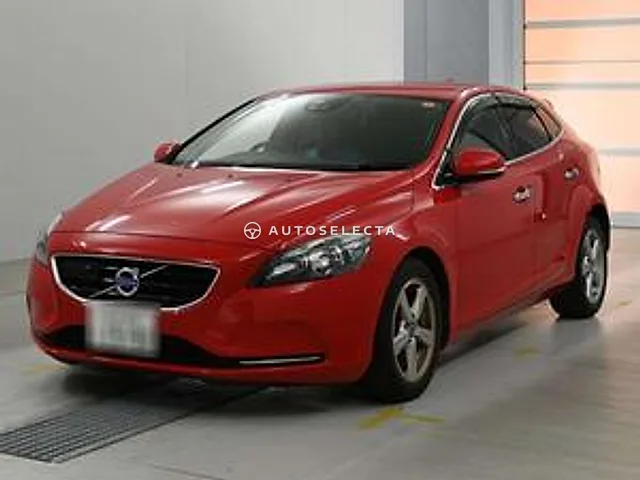 Volvo V40 2014, auction grade 4