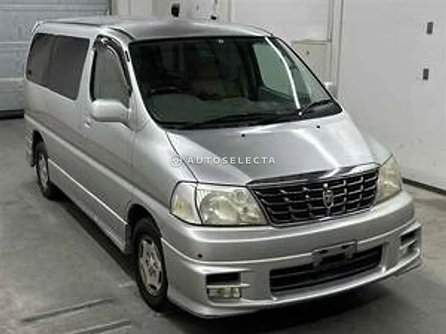 Toyota Grand Hiace 2000, auction grade 3.5