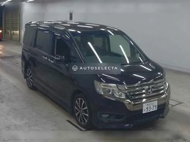 Honda Stepwgn Spada 2013, auction grade 3.5