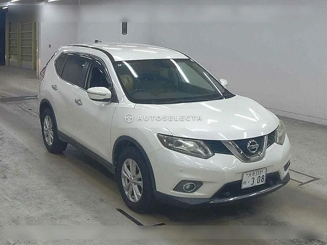 Nissan X-Trail 2016, auction grade 4