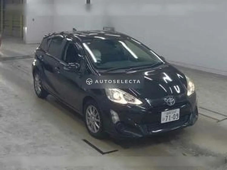 Toyota Aqua 2016, photo 1 of 1