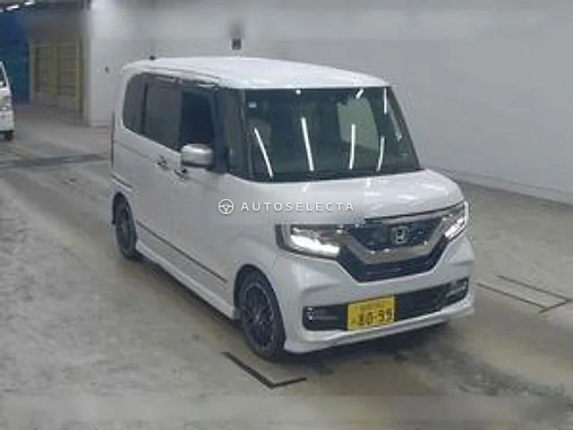 Honda N-BOX Custom 2020, auction grade 4.5
