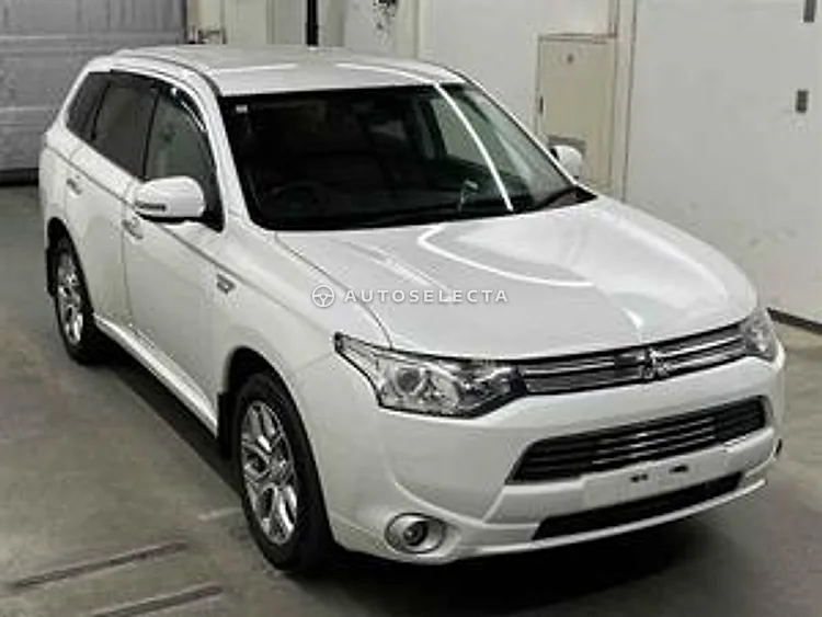 Mitsubishi Outlander PHEV 2013, photo 1 of 10