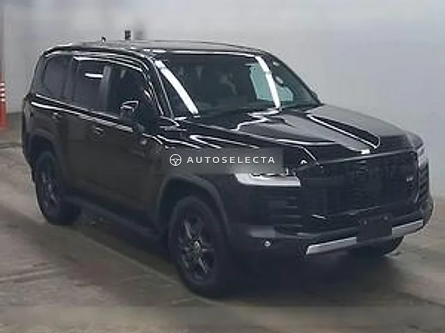 Toyota Land Cruiser GR Sport 2023, auction grade 4.5