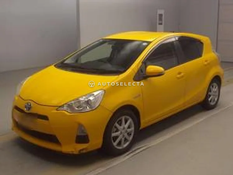 Toyota Aqua 2013, photo 1 of 1