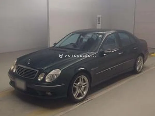 Mercedes-Benz E-Class 2004, auction grade 4.5