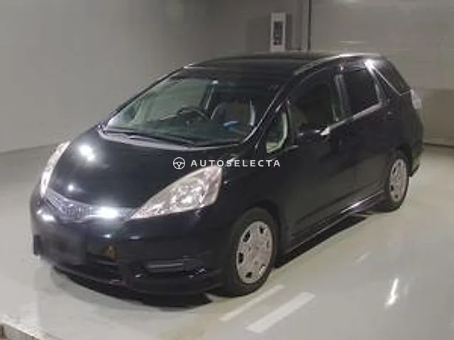 Honda Fit Shuttle Hybrid 2012, auction grade 3.5