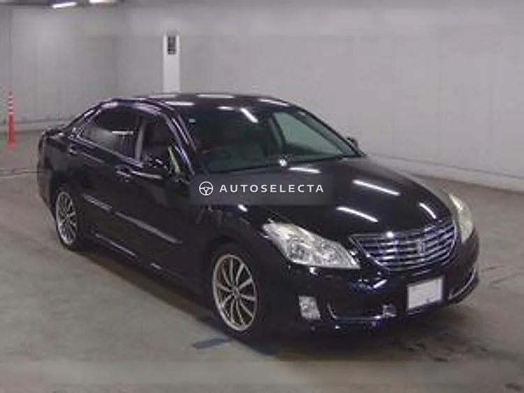 Toyota Crown 2008, photo 1 of 6