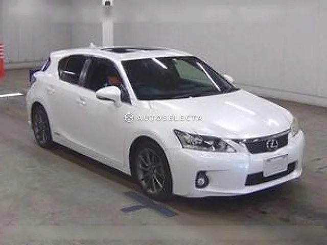 Lexus CT 2011, auction grade 3.5