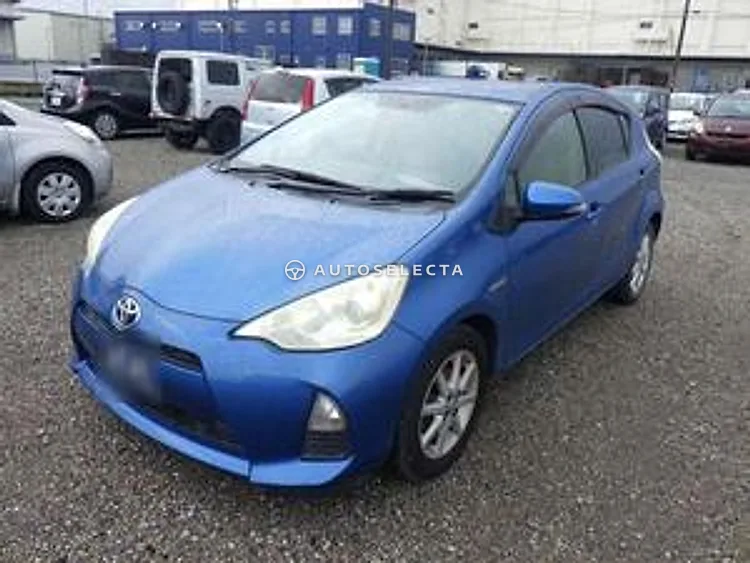 Toyota Aqua 2013, photo 1 of 1
