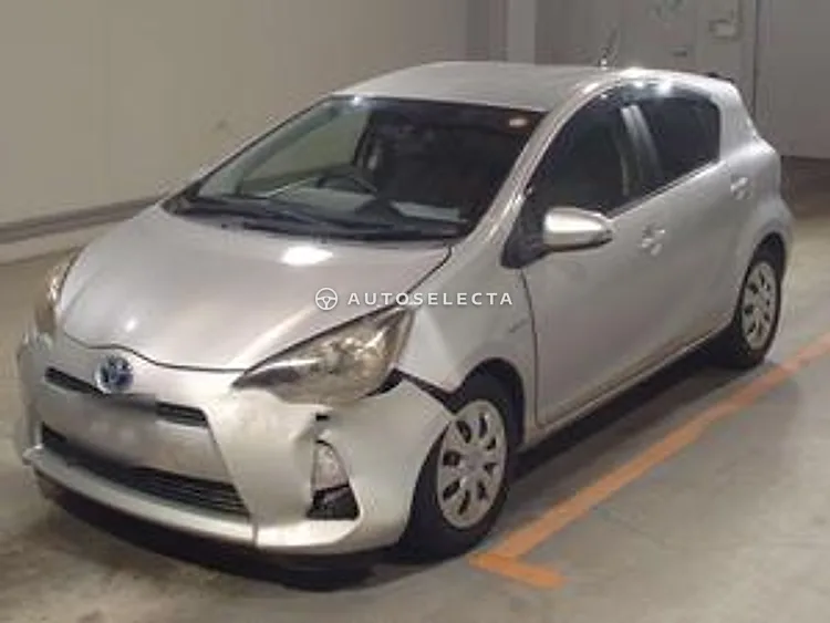 Toyota Aqua 2012, photo 1 of 1