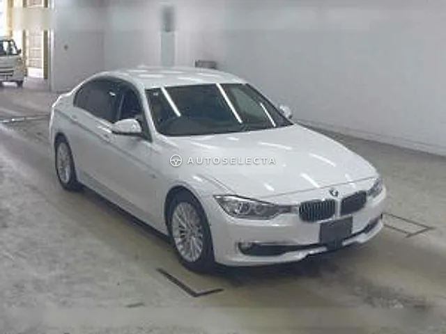 BMW 3 Series 2014, auction grade 4.5