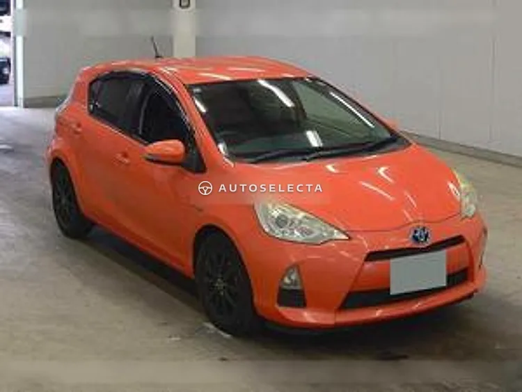 Toyota Aqua 2013, photo 1 of 1