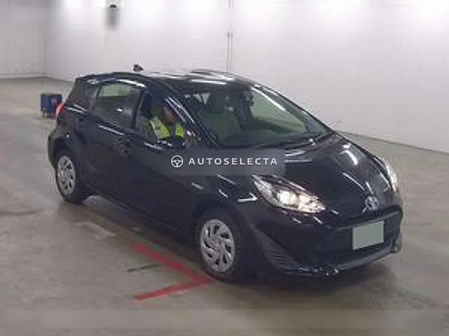 Toyota Aqua 2017, auction grade 4