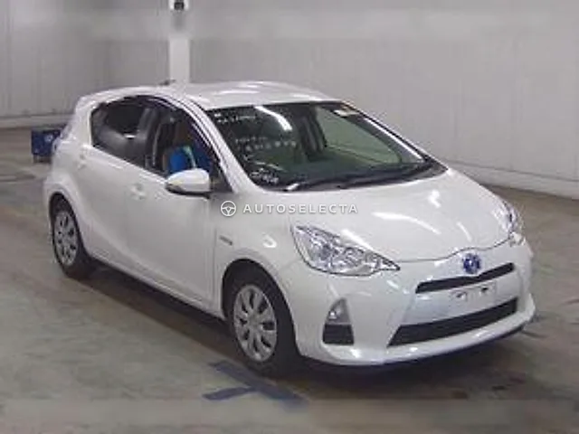 Toyota Aqua 2014, auction grade 4