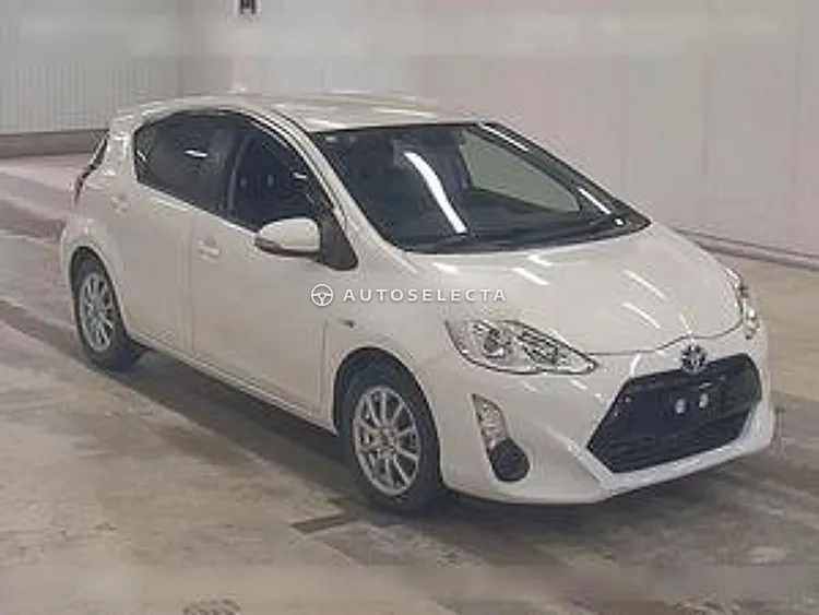 Toyota Aqua 2015, photo 1 of 1