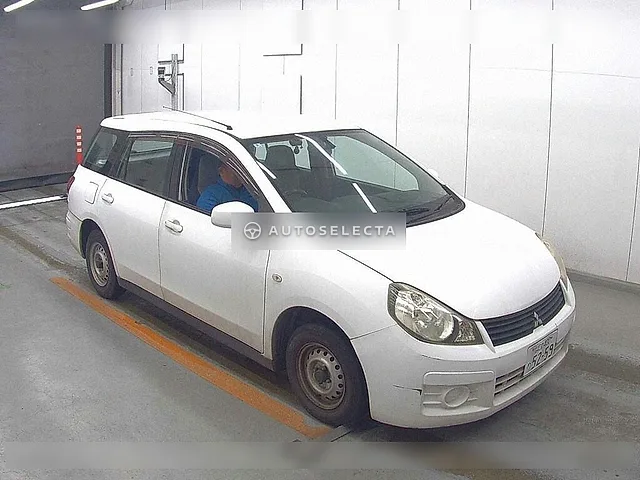 Mitsubishi Lancer Cargo 2014, auction grade R