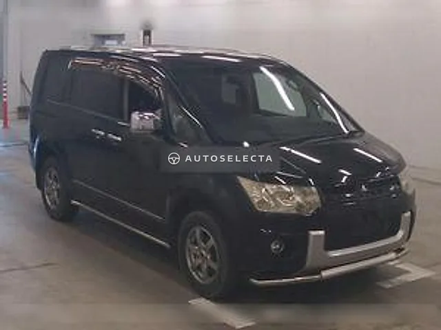 Mitsubishi Delica D:5 2009, auction grade 3.5