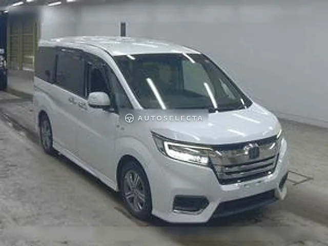 Honda Stepwgn Spada 2017, auction grade 4