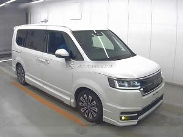Honda Stepwgn Spada 2023, auction grade 4.5
