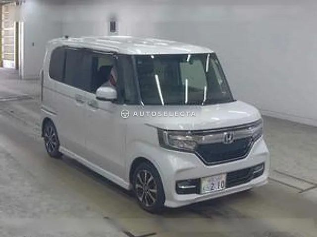 Honda N-BOX Custom 2020, auction grade 3.5