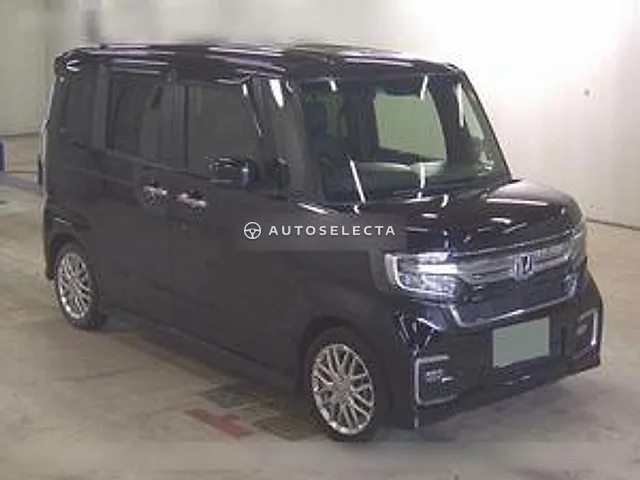 Honda N-BOX Custom 2022, auction grade 4.5