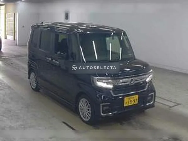 Honda N-BOX Custom 2023, auction grade 4.5