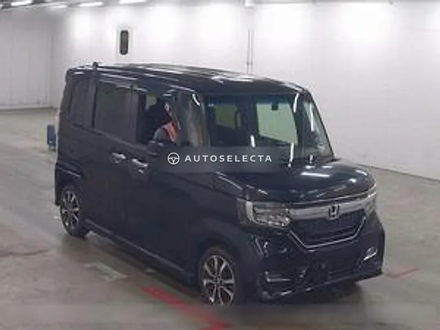 Honda N-BOX Custom 2017, auction grade R