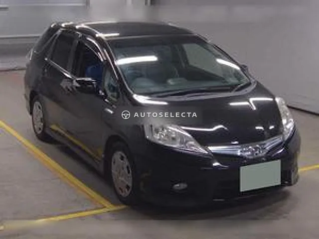 Honda Fit Shuttle Hybrid 2012, auction grade 3