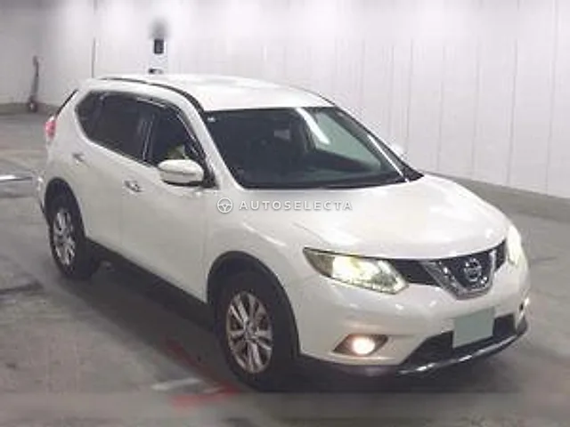 Nissan X-Trail 2016, auction grade 4
