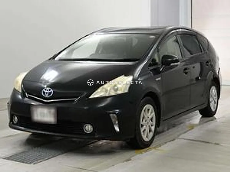 Toyota Prius Alpha 2012, photo 1 of 1
