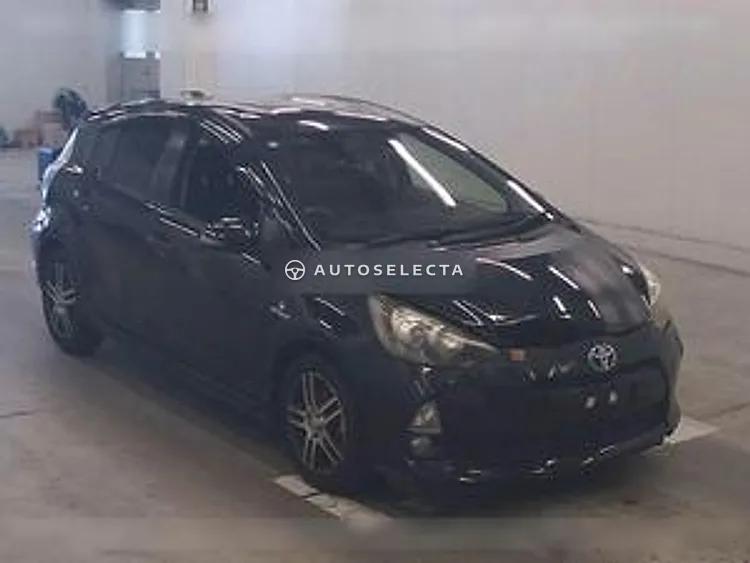 Toyota Aqua 2012, photo 1 of 1