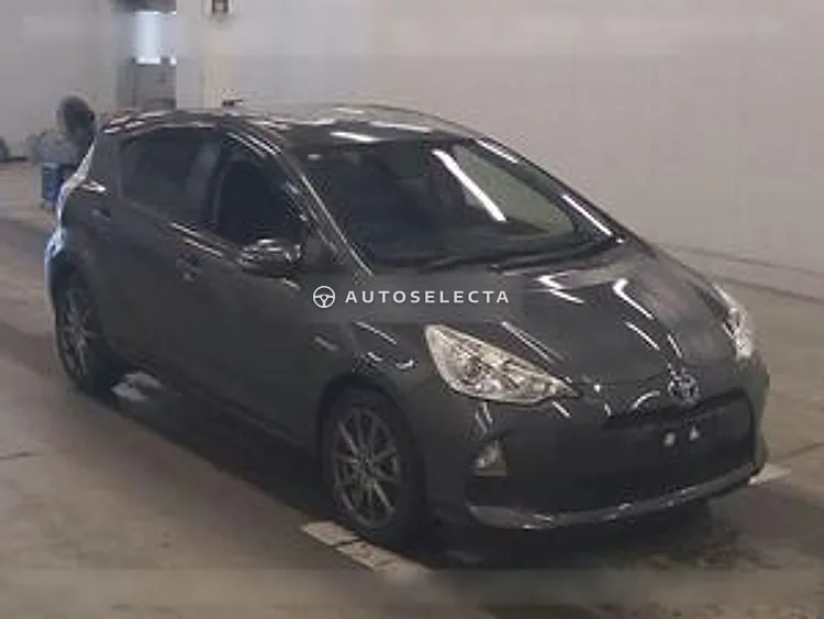 Toyota Aqua 2013, photo 1 of 1