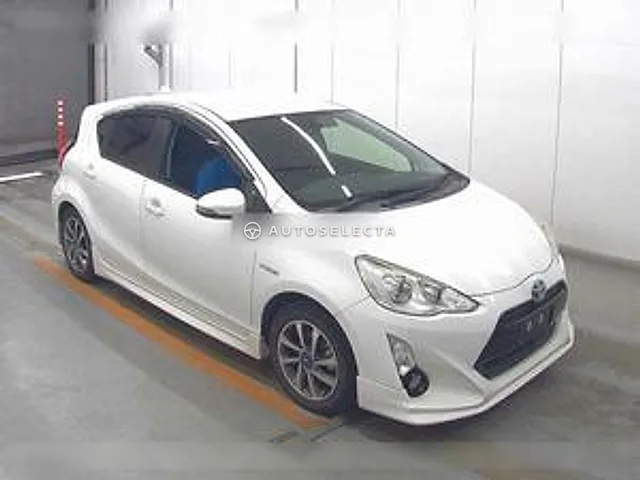 Toyota Aqua 2015, auction grade 4