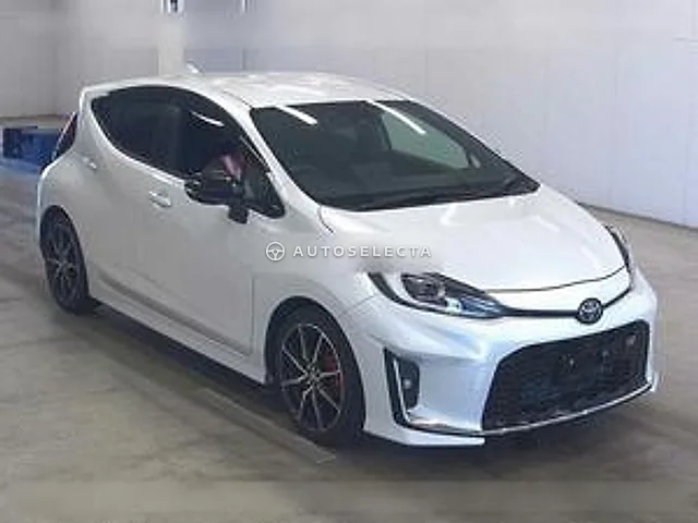 Toyota Aqua GR Sport 2023, auction grade 4.5