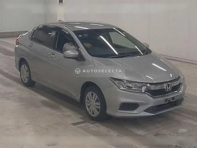Honda Grace 2017, auction grade 3.5