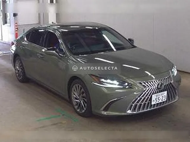 Lexus ES 2023, auction grade 5