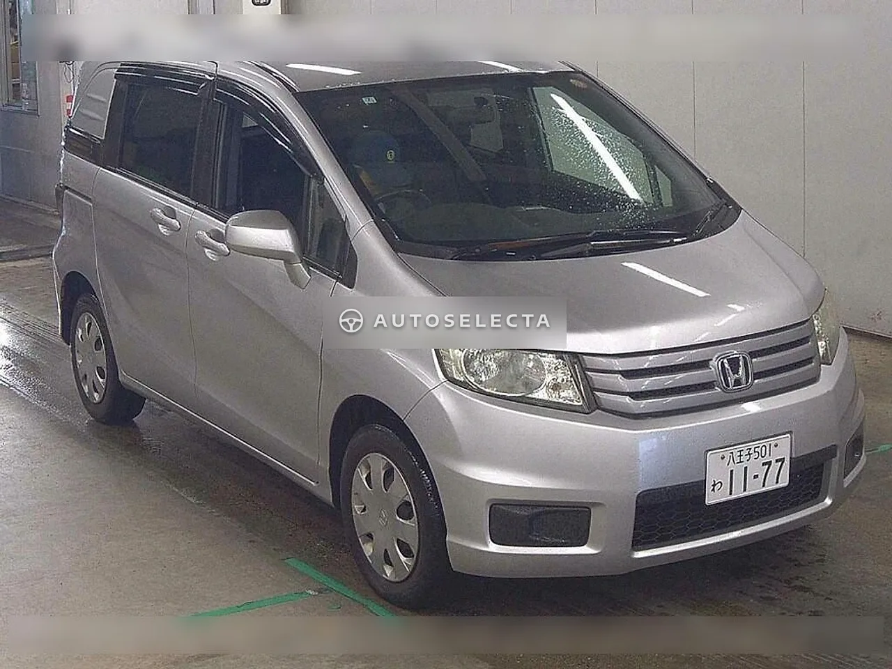 Honda Freed Spike 2011, photo 1 of 6