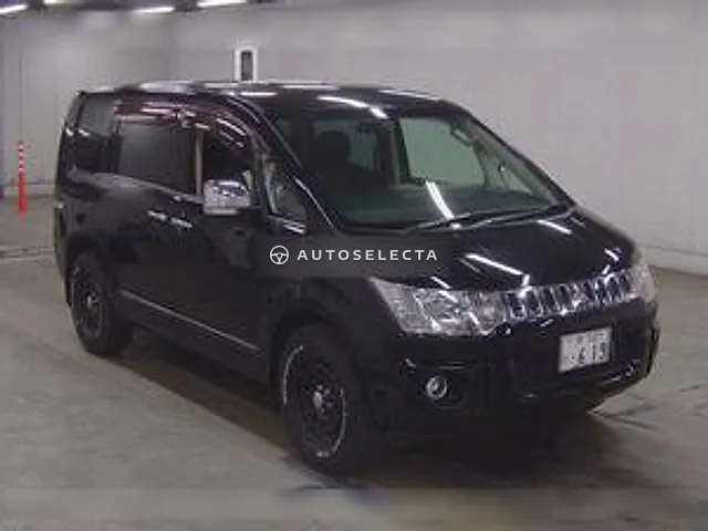 Mitsubishi Delica D:5 2008, auction grade R