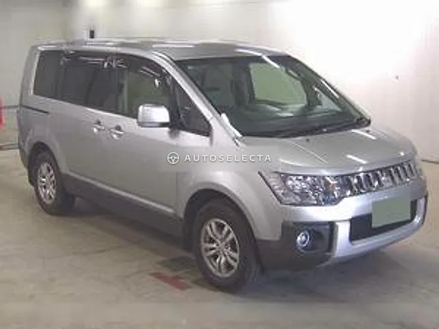 Mitsubishi Delica D:5 2017, auction grade 4
