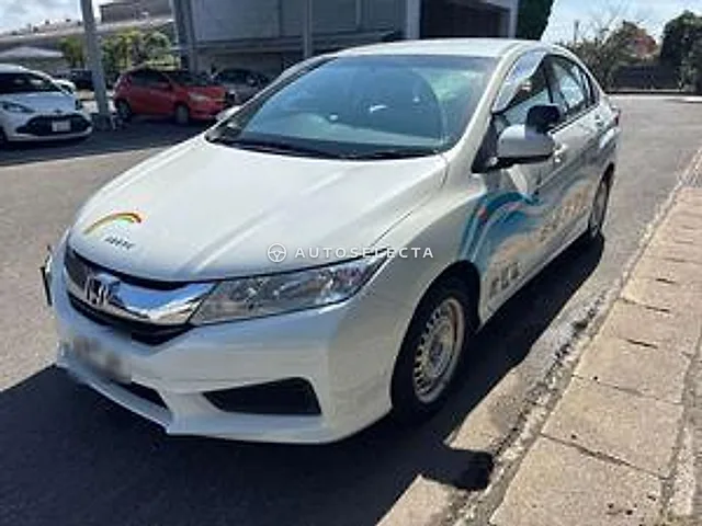 Honda Grace 2016, auction grade 4.5