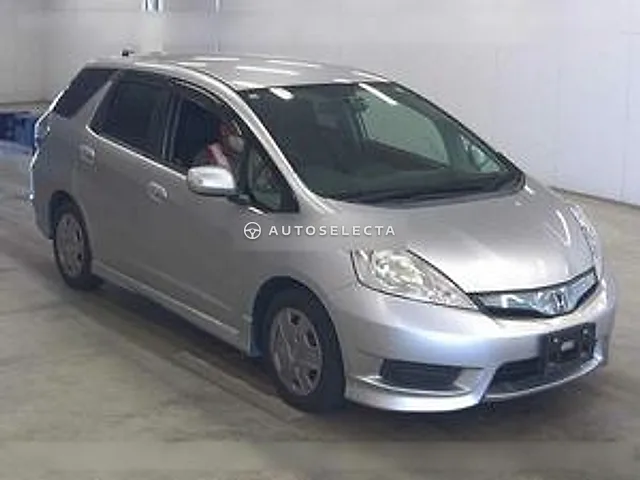 Honda Fit Shuttle Hybrid 2012, auction grade 4
