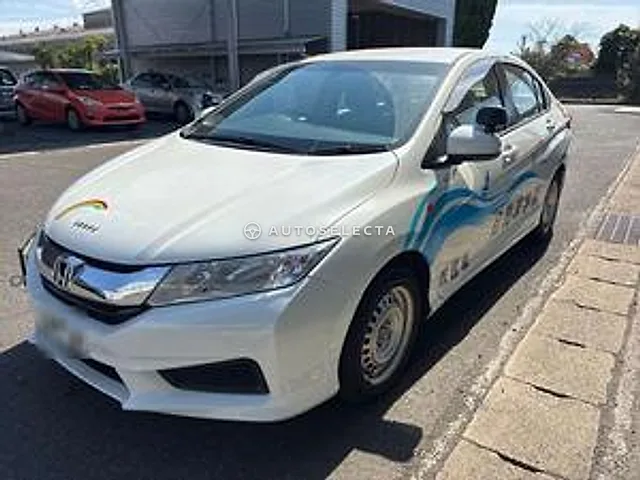 Honda Grace 2016, auction grade 4