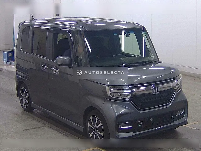 Honda N-BOX Custom 2019, auction grade 4