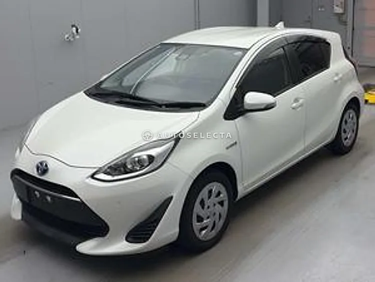 Toyota Aqua 2018, photo 1 of 1