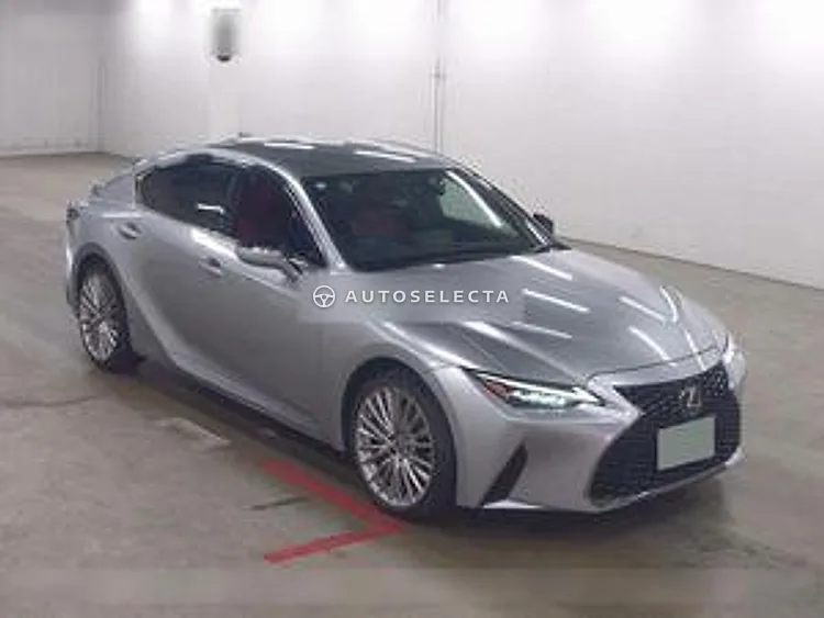 Lexus IS 2022, photo 1 of 1