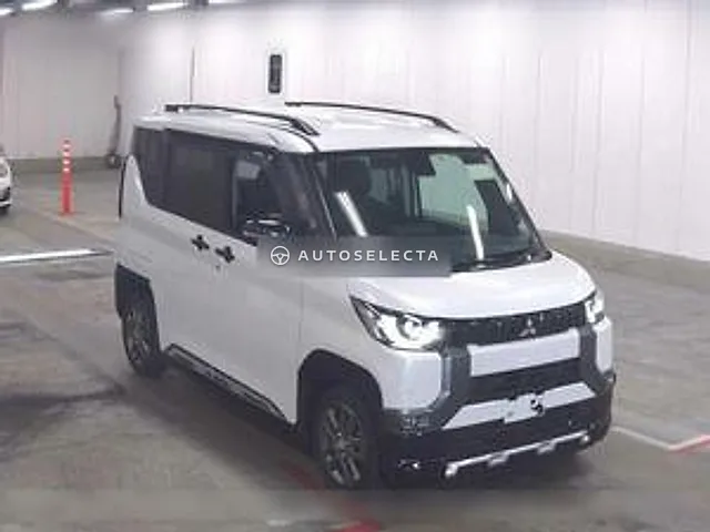 Mitsubishi Delica Mini 2023, auction grade 3.5