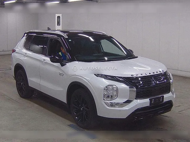 Mitsubishi Outlander PHEV 2023, auction grade 1