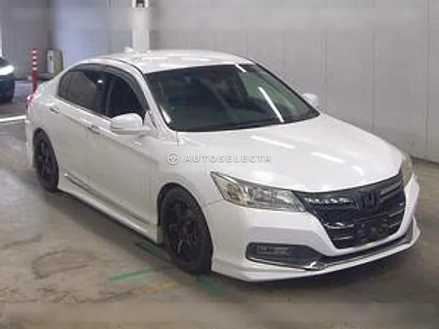 Honda Accord Hybrid 2013, auction grade 4