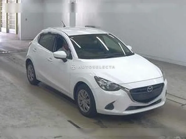 Mazda Demio 2017, auction grade 3.5